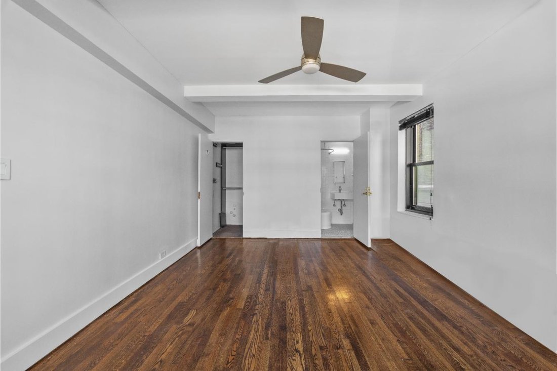 House in New York, New York, United States 5 - 15733959