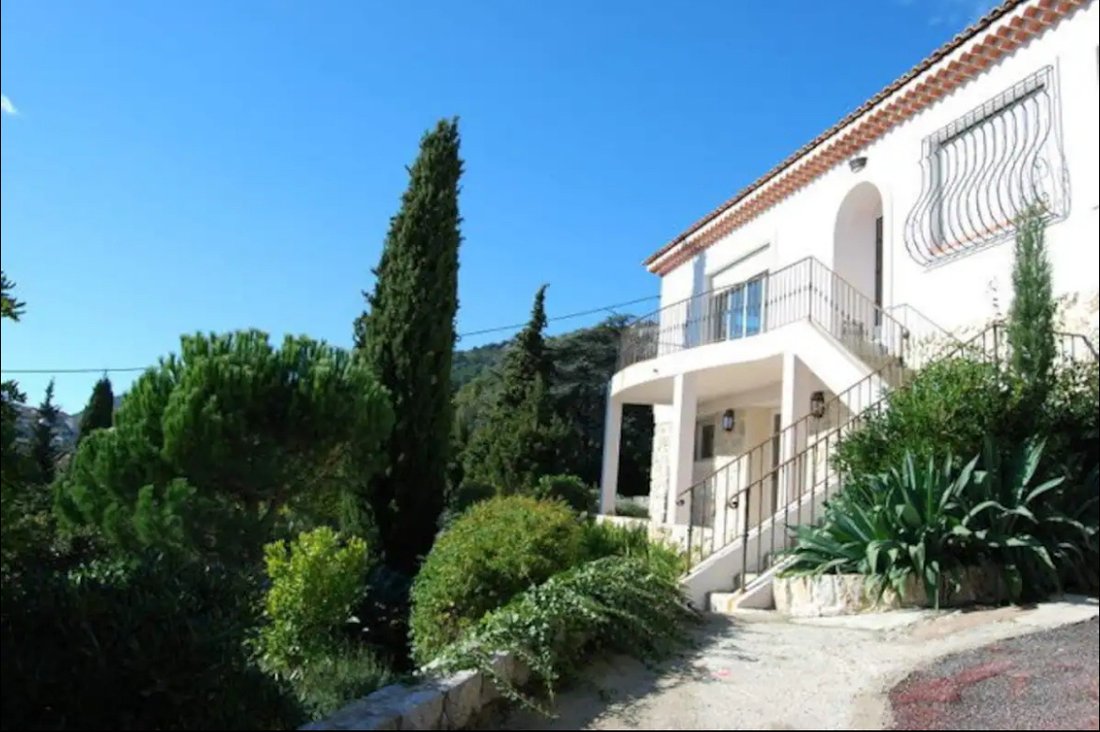Villa in La Turbie, Provence-Alpes-Côte d'Azur, France 1 - 15730223