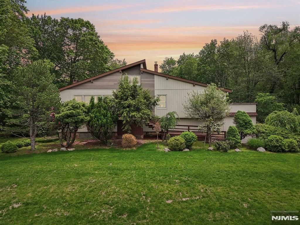 House in Saddle River, New Jersey, United States 1 - 15732940