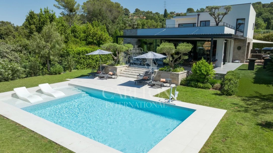 Villa in Mougins, Provence-Alpes-Côte d'Azur, France 1 - 15730346