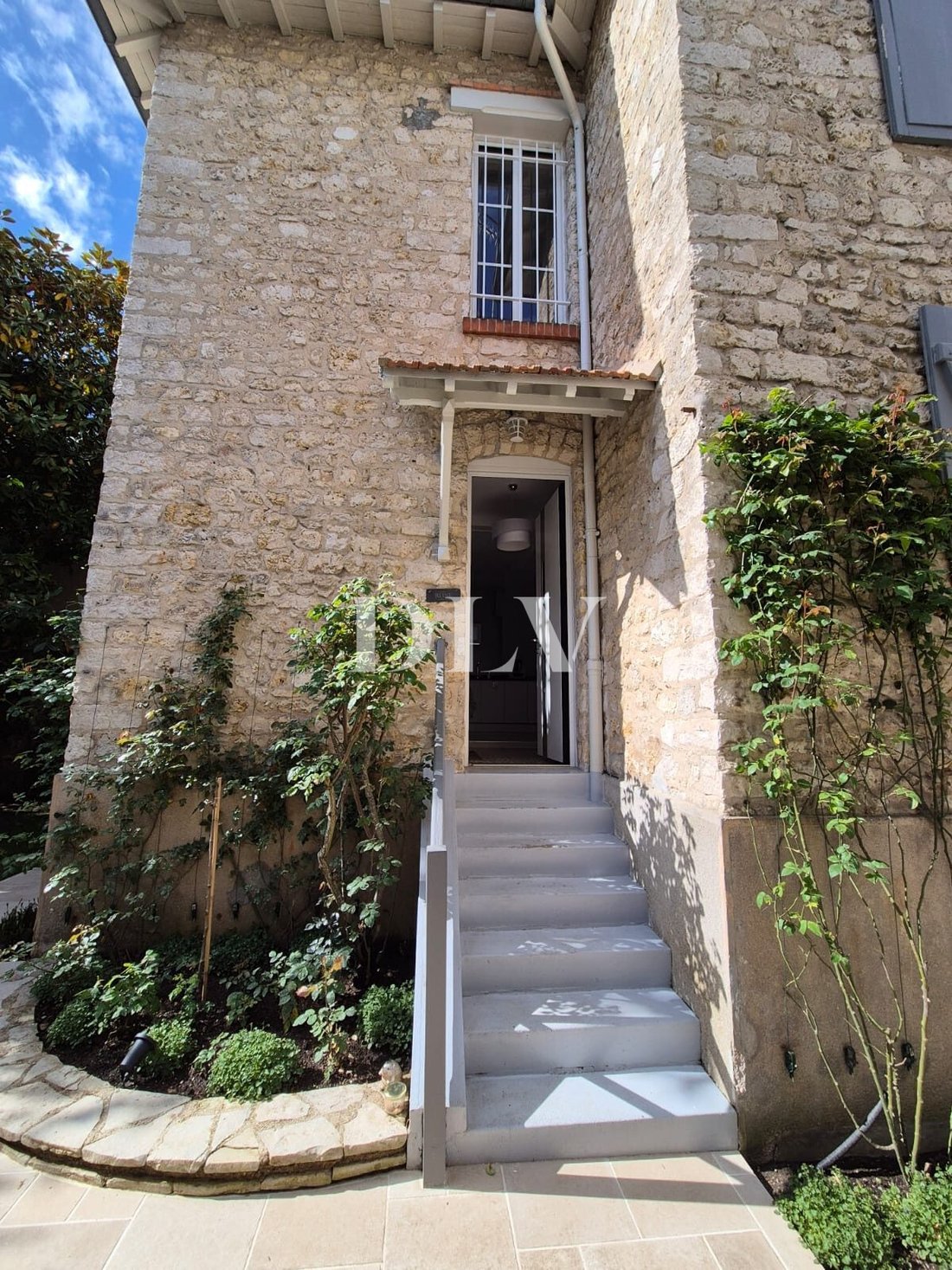 House in Fontainebleau, Ile-de-France, France 5 - 15733581