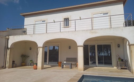 House in La Plaine, Beaucaire, France 1