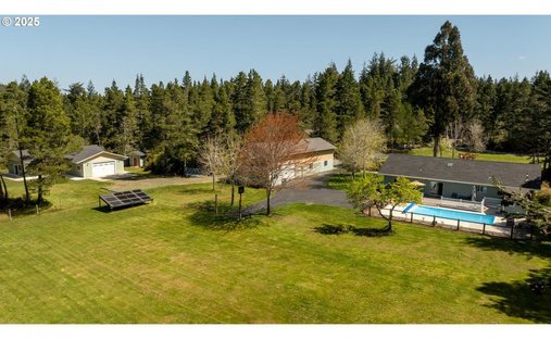 House in Bandon, Oregon, United States 1