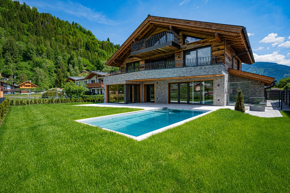 Chalet in Zell am See, Salzburg, Austria 1 - 14671013