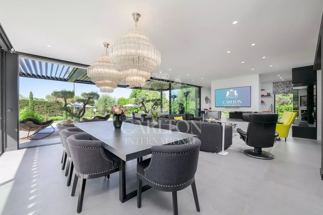 Villa in Mougins, Provence-Alpes-Côte d'Azur, France 5 - 15730346