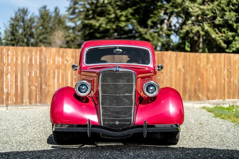 Coupe in Glendale, United States 4 - 15733063