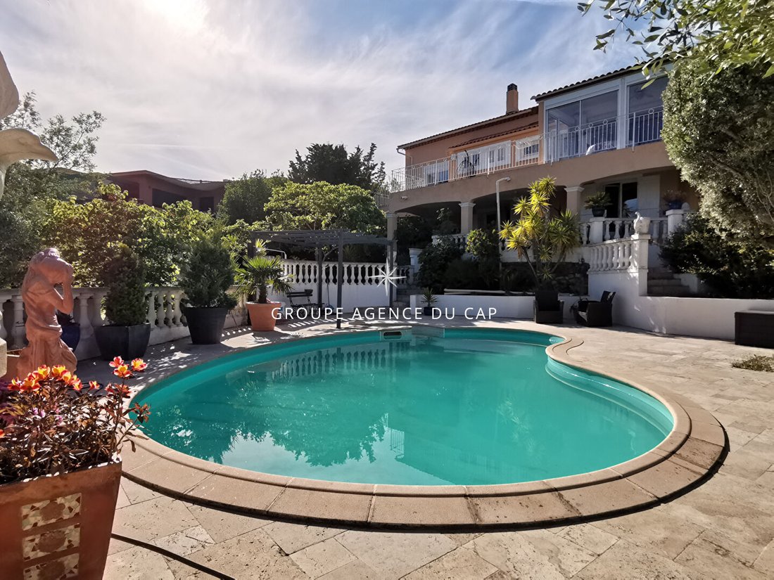 Villa in Frejus, Provence-Alpes-Côte d'Azur, France 4 - 15734392