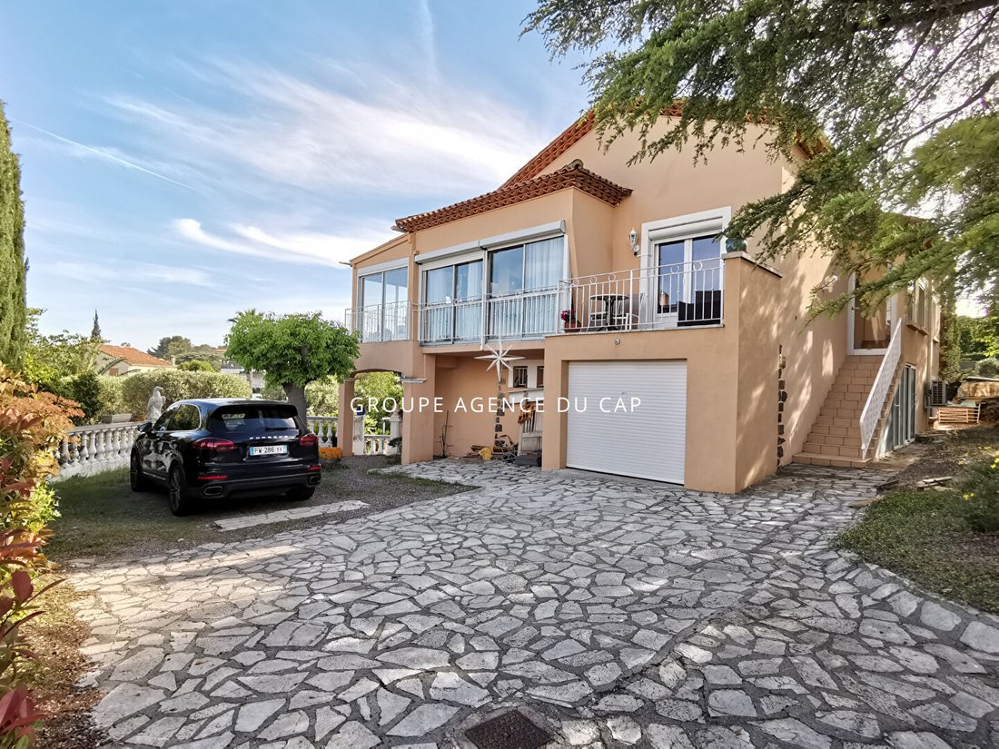 Villa in Frejus, Provence-Alpes-Côte d'Azur, France 2 - 15734392