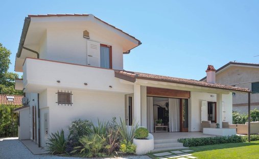 Villa in Focette, Pietrasanta, Italy 1