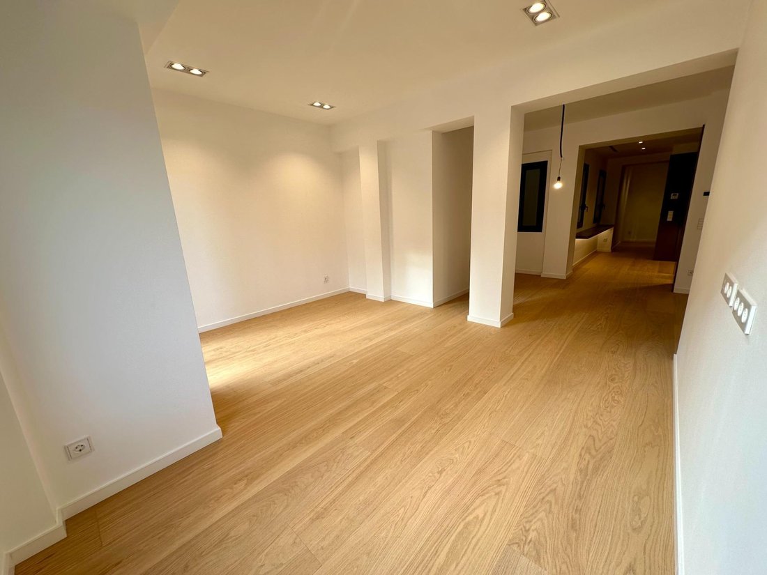 Apartment in Eixample, Barcelona, Spain 3 - 15099885