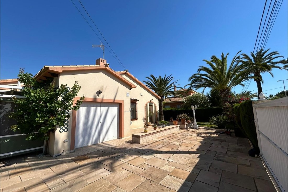 Villa in Cabo Roig, Orihuela, Valencian Community 3 - 15730591