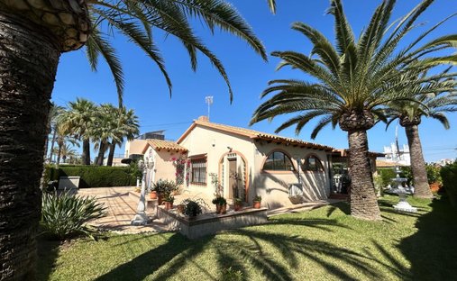 Villa in Cabo Roig, Orihuela, Valencian Community 1