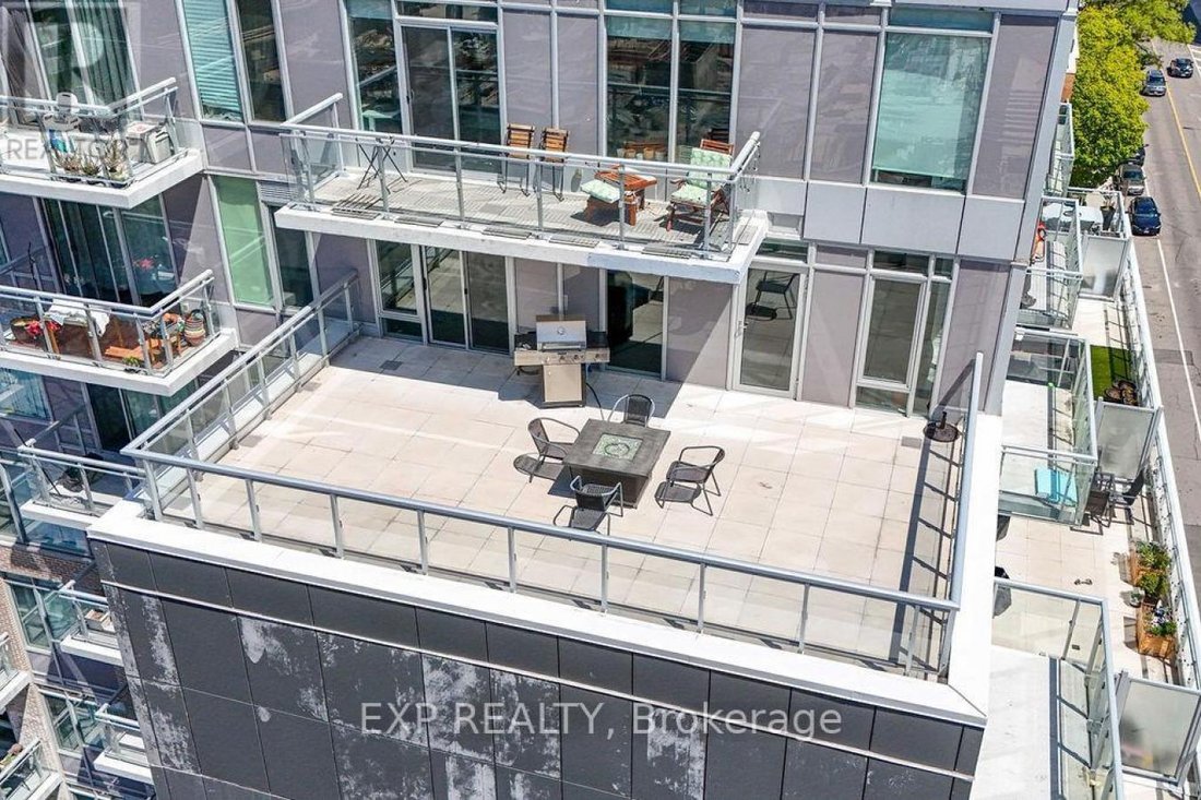 House in Toronto, Ontario, Canada 1 - 15733949