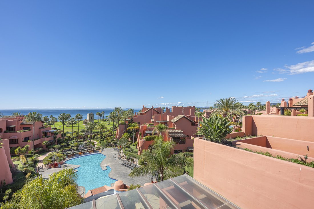 Penthouse in Gualdalmansa, Estepona, Andalusia 1 - 15732743