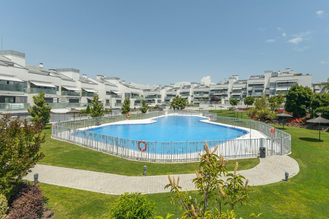 Apartment in Boadilla del Monte, Comunidad de Madrid, Spain 1 - 15733458