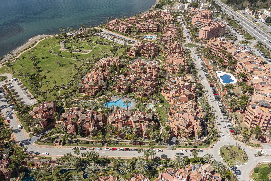 Penthouse in Gualdalmansa, Estepona, Andalusia 4 - 15732743