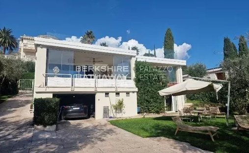 Villa in San Felice del Benaco, Lombardy, Italy 1