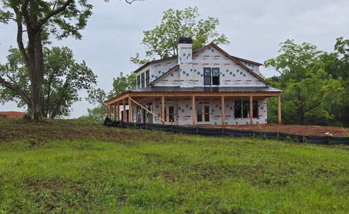 Luxury homes with garage for sale - 507x312xc 