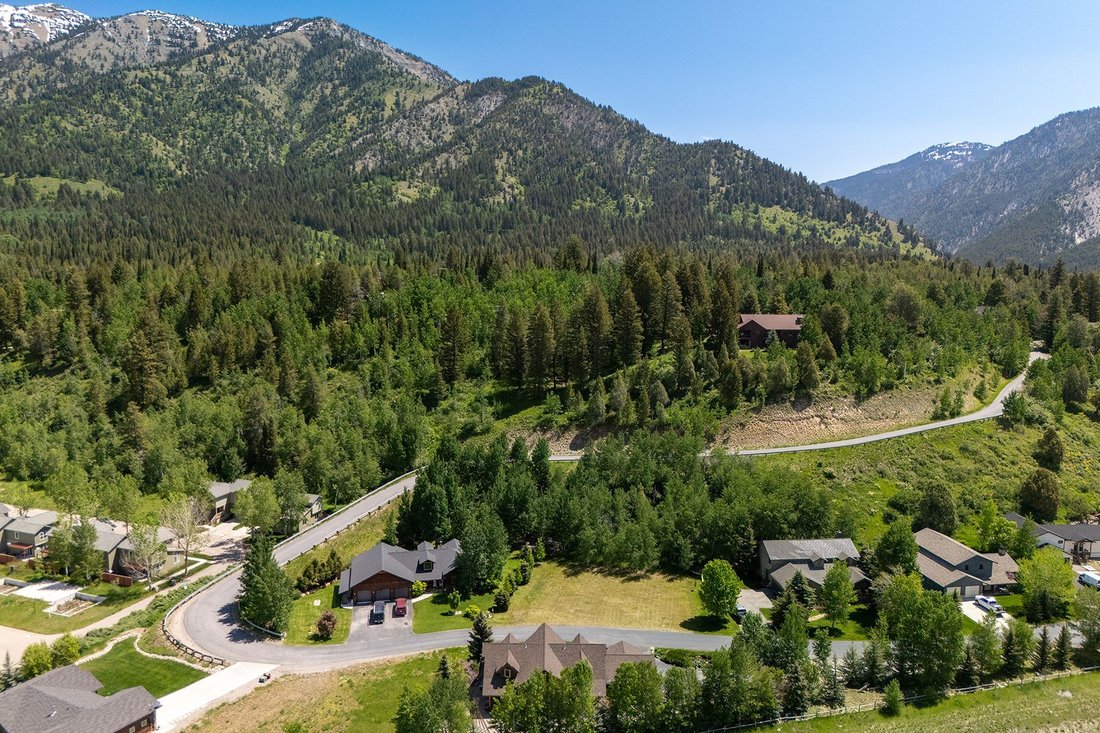 House in Alpine, Wyoming, United States 5 - 15732228