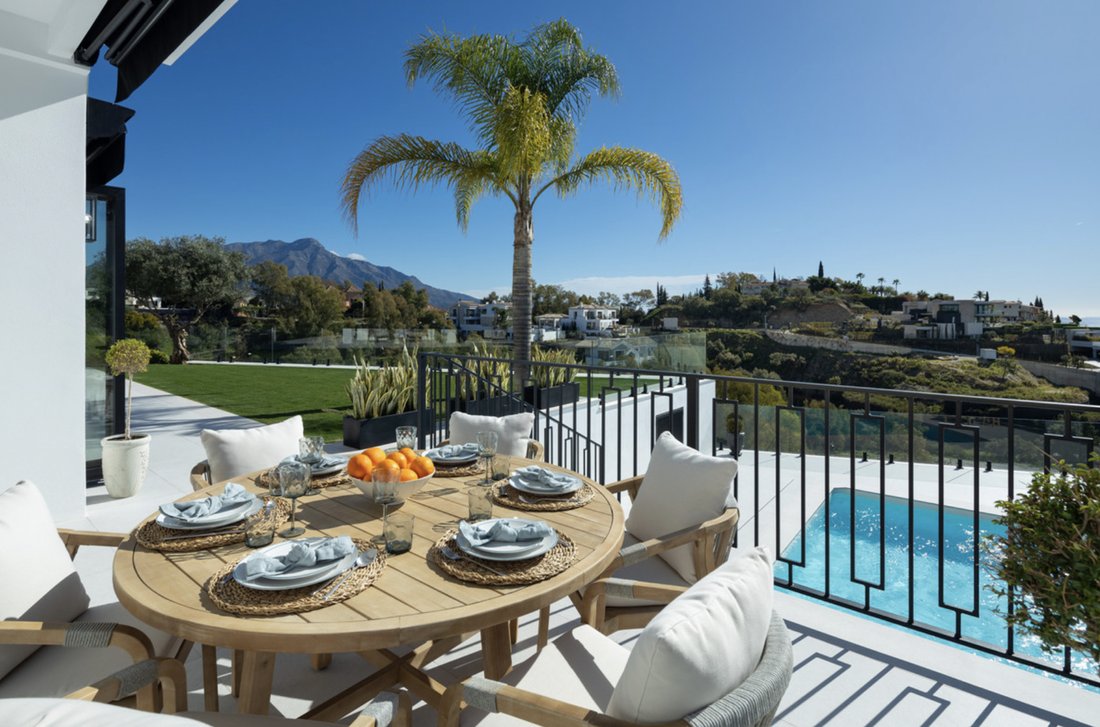 Villa in La Quinta, Benahavis, Andalusia 4 - 15734632