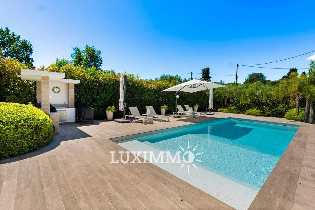 Villa in Mougins, Provence-Alpes-Côte d'Azur, Frankreich 1 - 15735368