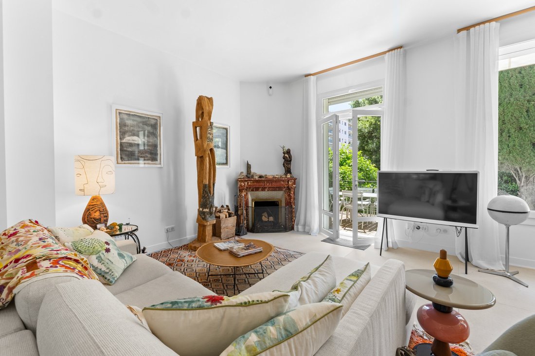 Townhouse in Saint Nicolas, Cannes, France 4 - 15735313