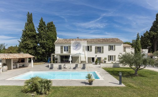 House in Camaret-sur-Aigues, Provence-Alpes-Côte d'Azur, France 1