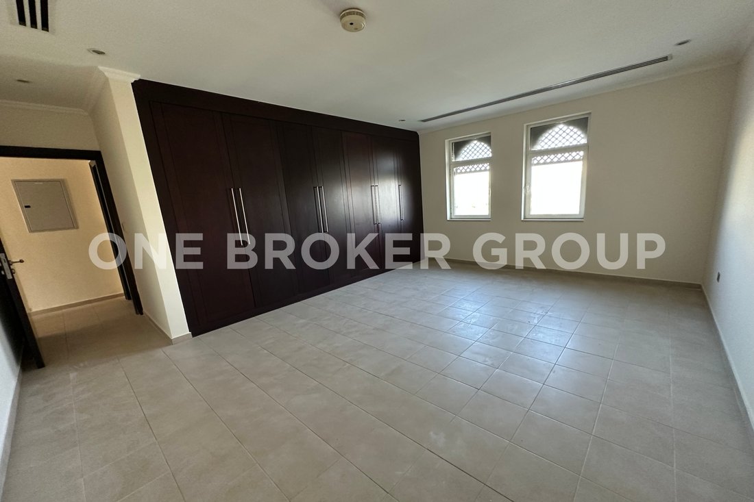 Villa in Jumeirah Park, Dubai, United Arab Emirates 4 - 15735393