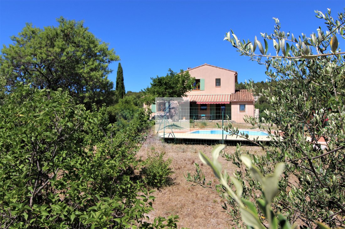Villa in Mormoiron, Provence-Alpes-Côte d'Azur, France 2 - 15735714