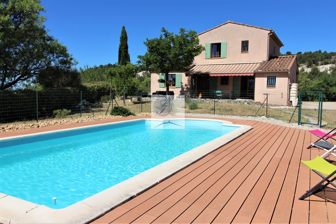 Villa in Mormoiron, Provence-Alpes-Côte d'Azur, France 1 - 15735714