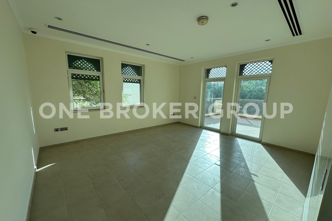 Villa in Jumeirah Park, Dubai, United Arab Emirates 5 - 15735393