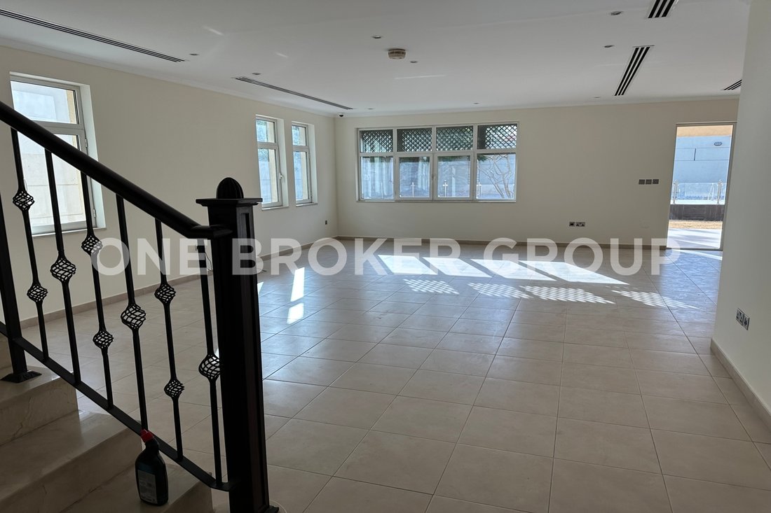 Villa in Jumeirah Park, Dubai, United Arab Emirates 3 - 15735393