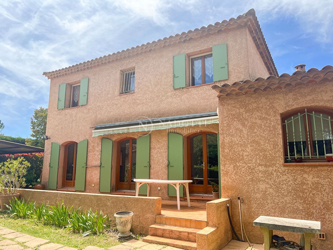 House in Gordes, Provence-Alpes-Côte d'Azur, France 3 - 15735652