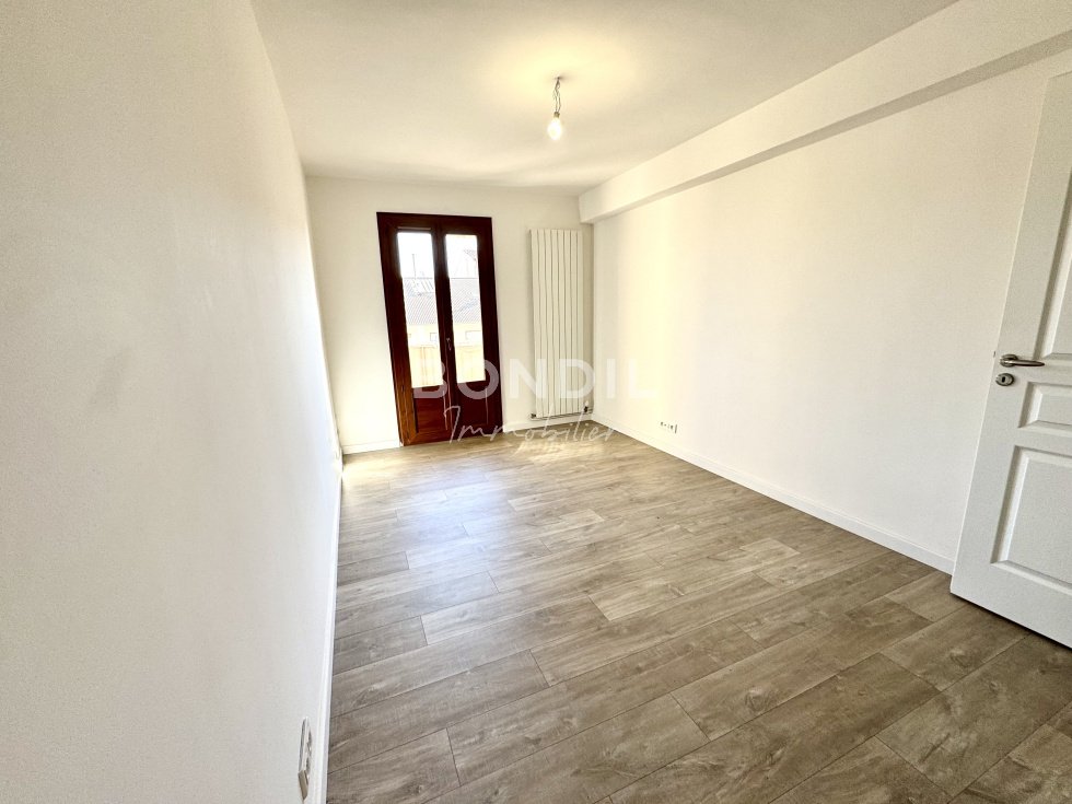 Apartment in Granettes-Jauberte-Sainte Anne, Aix-en-Provence, France 3 - 15735697