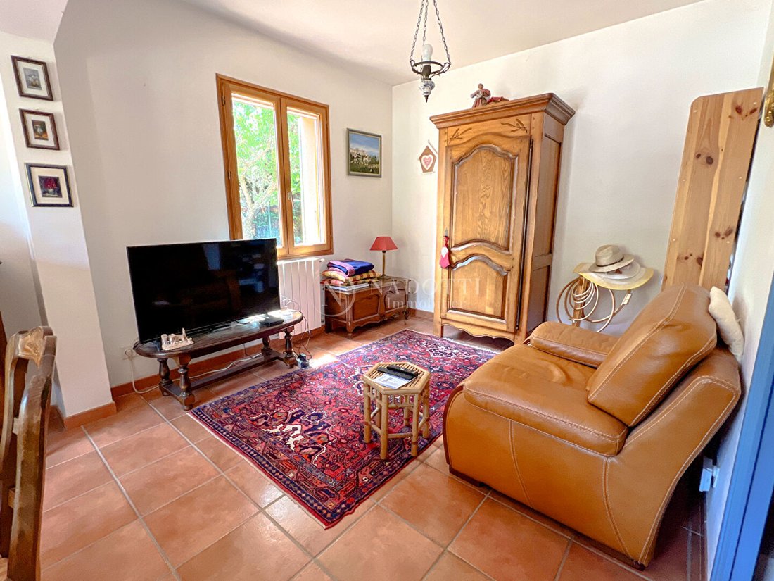 House in Gordes, Provence-Alpes-Côte d'Azur, France 5 - 15735652