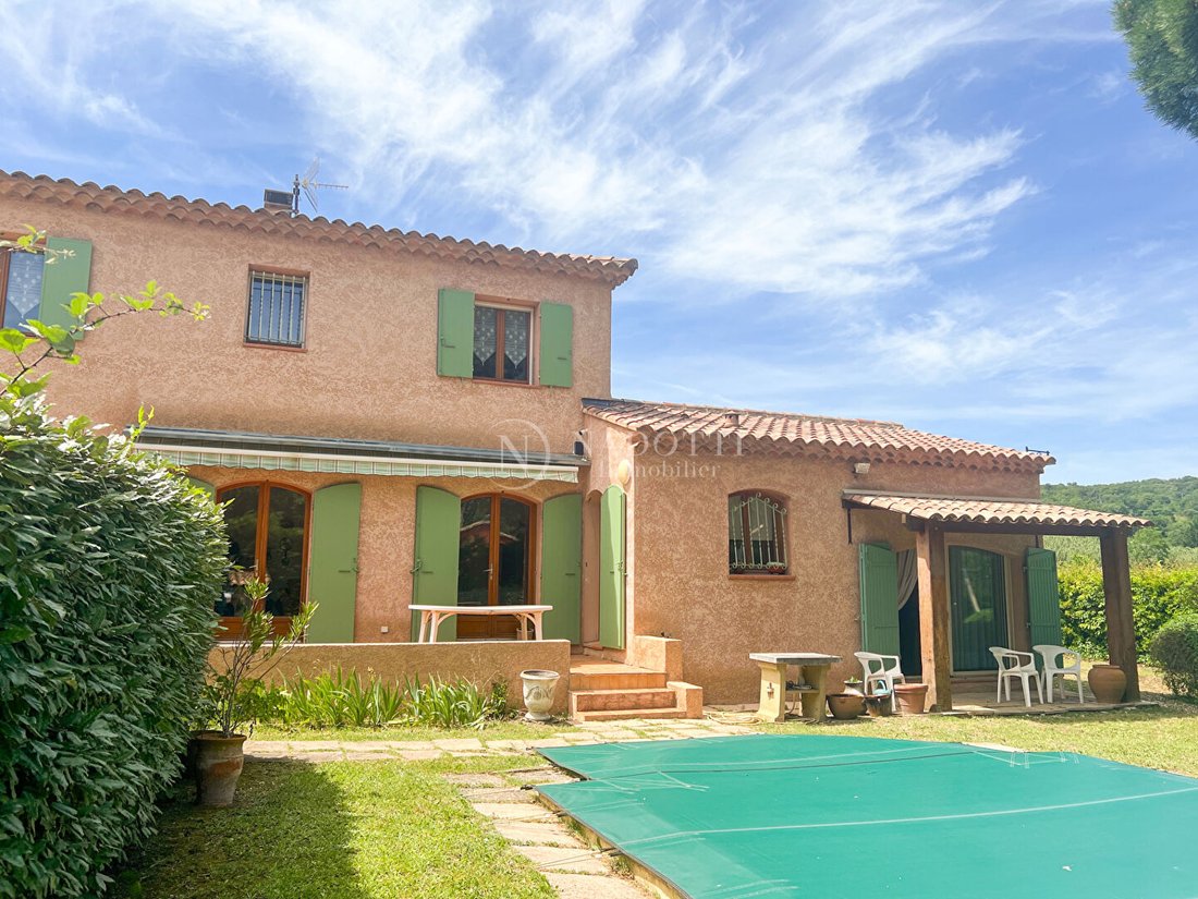 House in Gordes, Provence-Alpes-Côte d'Azur, France 1 - 15735652