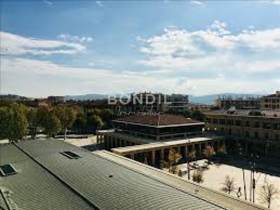 Apartment in Granettes-Jauberte-Sainte Anne, Aix-en-Provence, France 2 - 15735542