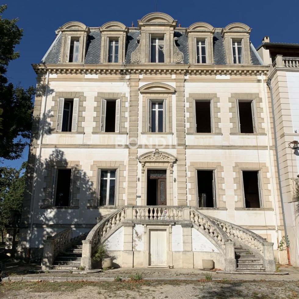 House in Pierrevert, Provence-Alpes-Côte d'Azur, France 1 - 15735813