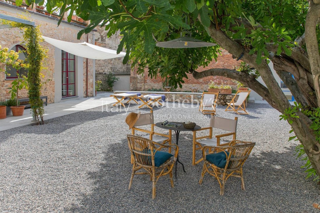 House in Pietrasanta, Tuscany, Italy 2 - 14943576