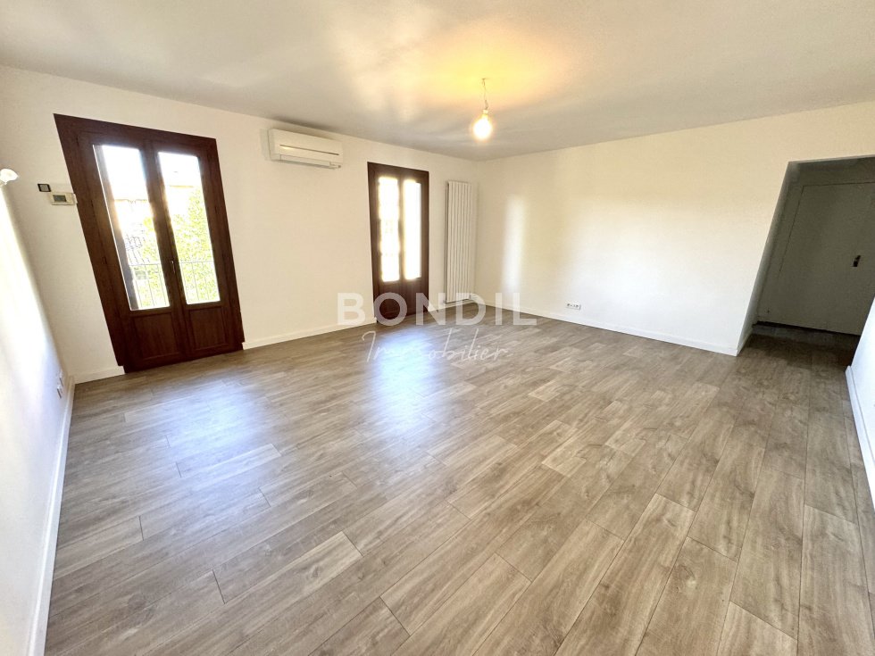 Apartment in Granettes-Jauberte-Sainte Anne, Aix-en-Provence, France 1 - 15735697