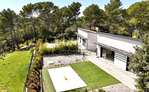House in Centre Ancien, Pertuis, France 1