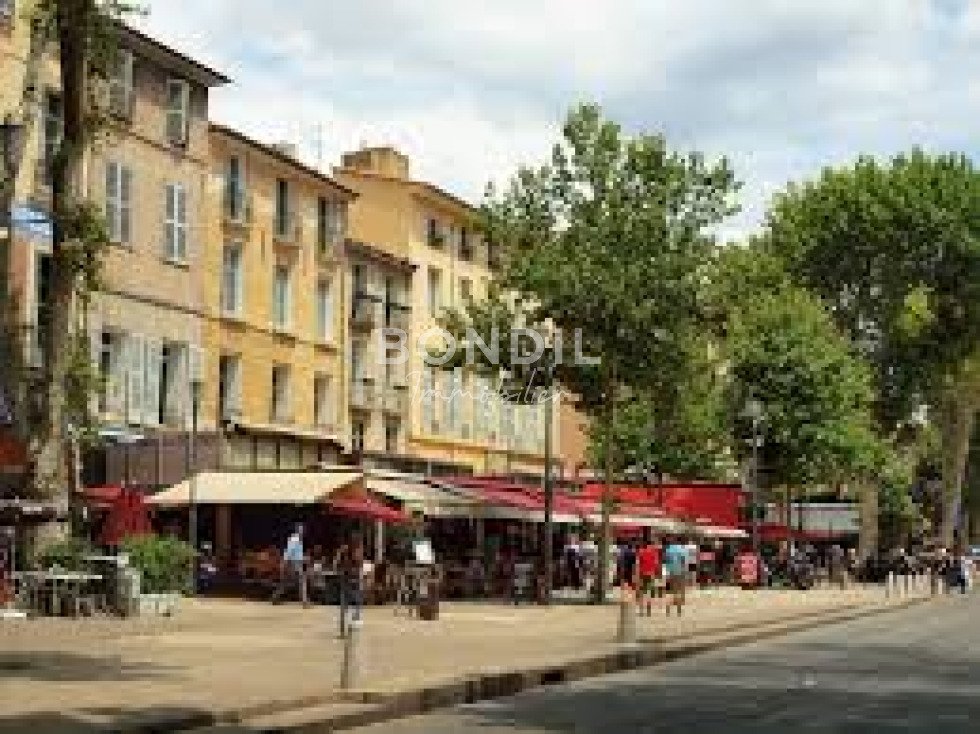 Apartment in Granettes-Jauberte-Sainte Anne, Aix-en-Provence, France 2 - 15735765