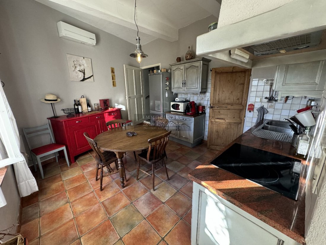 House in Gordes, Provence-Alpes-Côte d'Azur, France 5 - 15735636