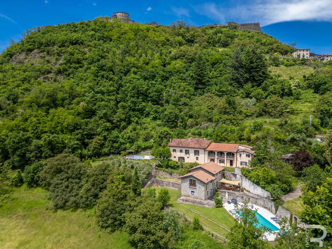 Farm Ranch in San Romano in Garfagnana, Tuscany, Italy 2 - 15735960