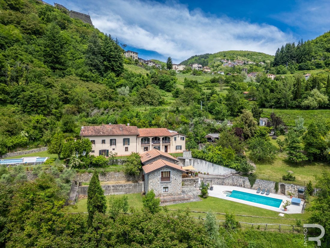 Farm Ranch in San Romano in Garfagnana, Tuscany, Italy 1 - 15735960
