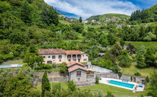 Farm Ranch in San Romano in Garfagnana, Tuscany, Italy 1