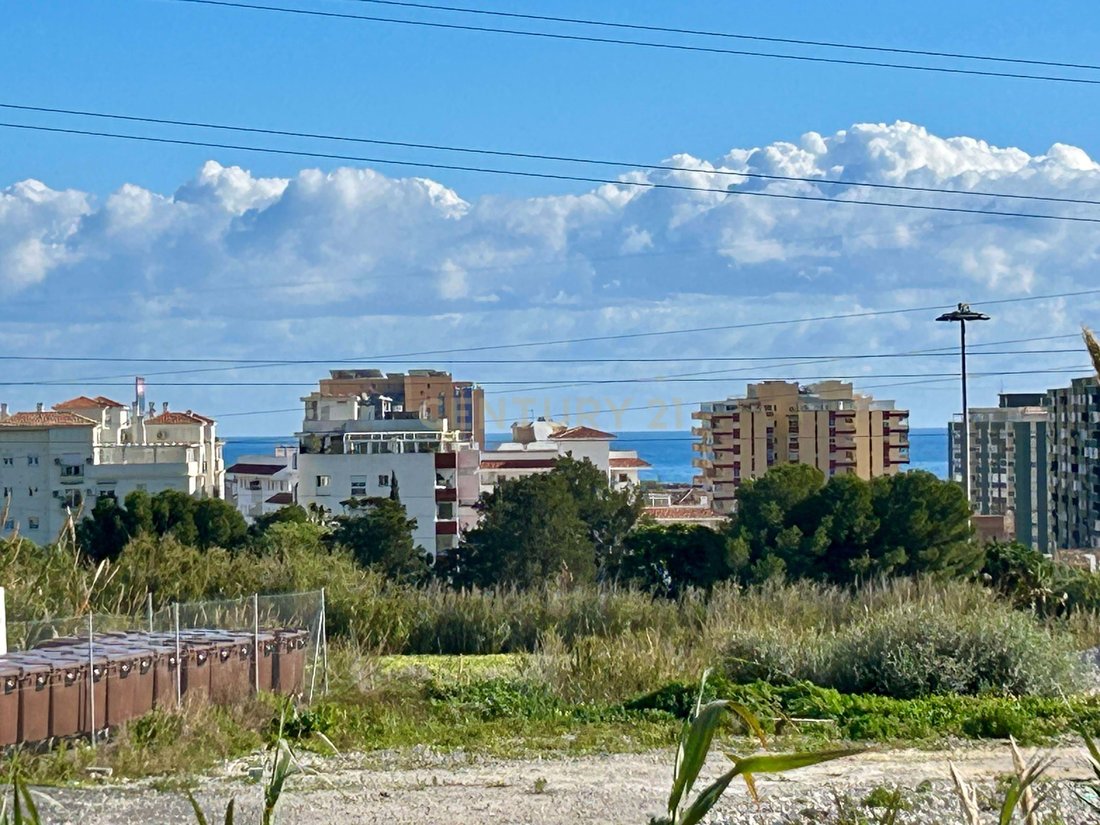 Land in Fuengirola, Andalusia, Spain 1 - 15106321