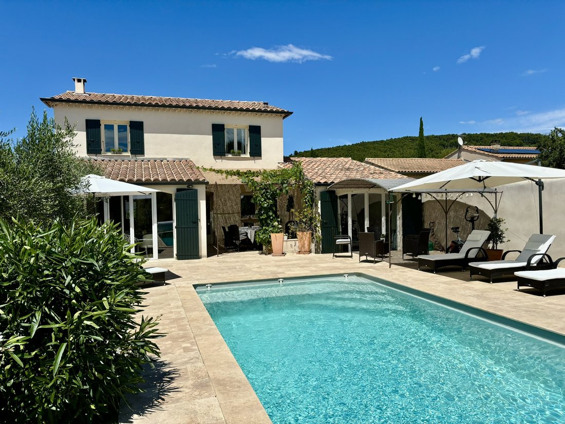 Villa in Caromb, Provence-Alpes-Côte d'Azur, France 1 - 15736040