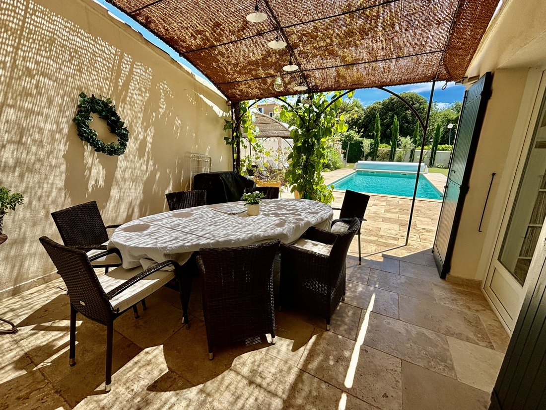 Villa in Caromb, Provence-Alpes-Côte d'Azur, France 2 - 15736040