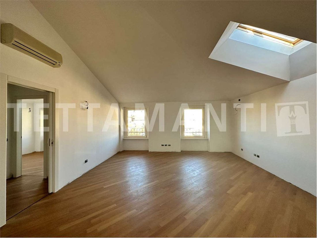 Apartment in Historic Center, Como, Lombardy 3 - 13629019